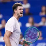 Ile miejsc awansował Hurkacz po finale w Chengdu?