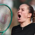 Ostapenko odrabia stratę i zbliża się do Świątek. Kto stanie na jej drodze w Wuhan?