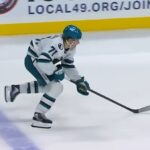 Celebrini wypadł ze składu Sharks w ostatniej chwili. Co z gwiazdą NHL?