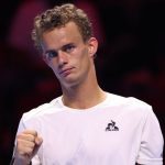 Люка Ван Аш выиграл первый титул АТР, победив Блокса в финале в Эшториле