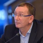 Менеджер российских гонщиков отреагировал на разрешение выступать с флагом и гимном России