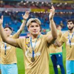 Почему Мостовой почти не играет за «Зенит»?