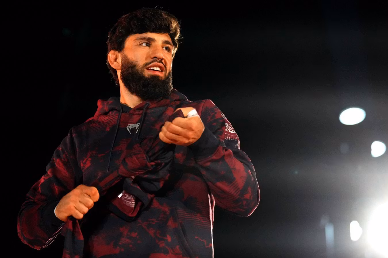 Сможет ли Царукян победить Руффи на UFC 331? Прогноз Чейла Соннена