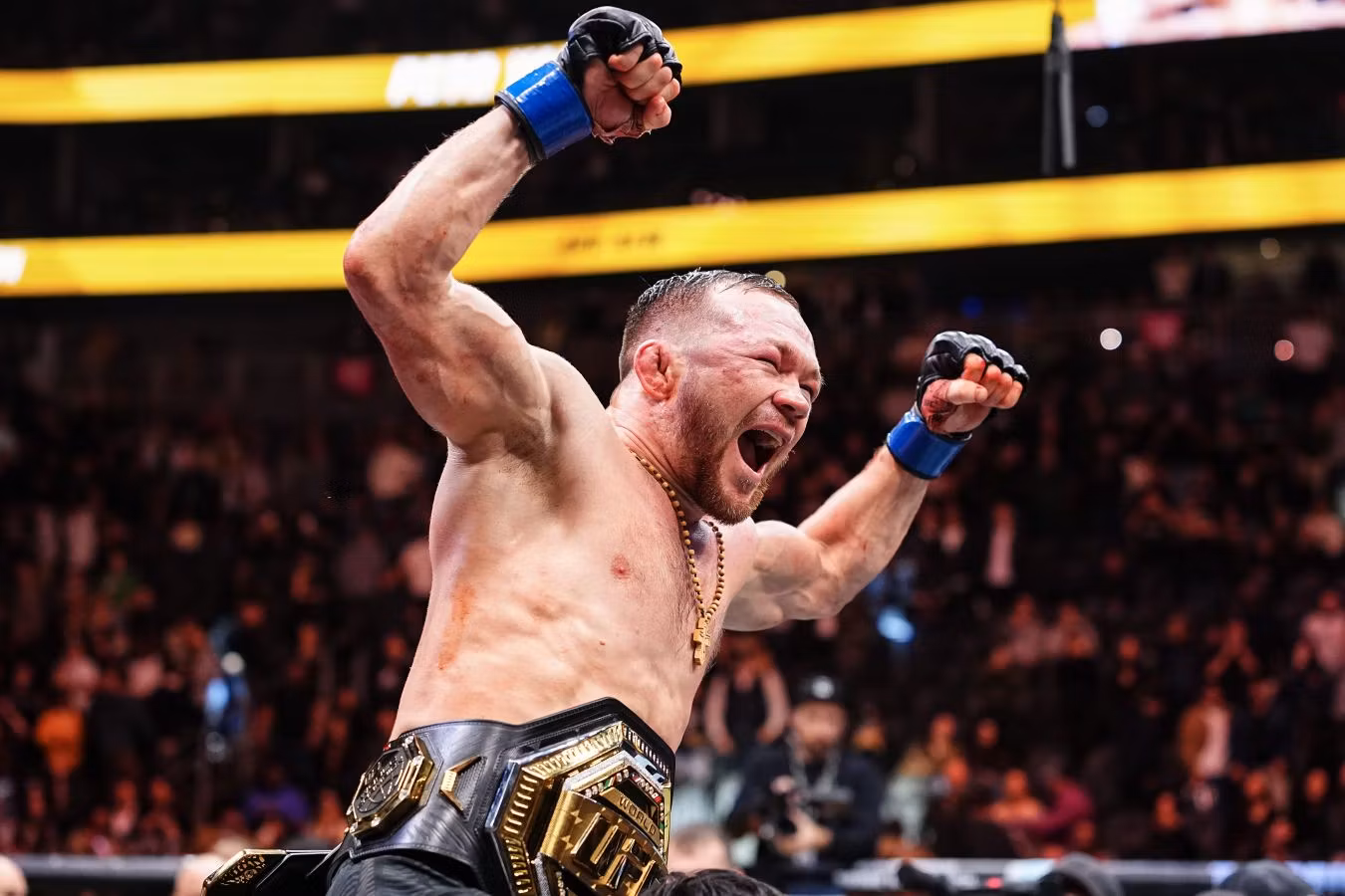 Почему Пётр Ян выходит на бои UFC именно с флагом России?