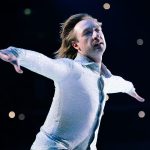 Какой пример подаёт Плющенко, отправляя сына выступать за другую страну?