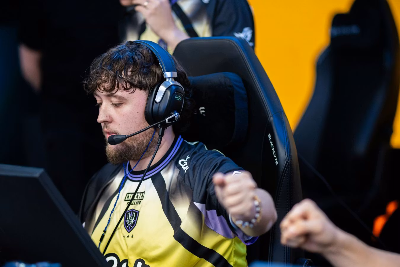 Кто остановит ZywOo? Team Vitality разгромила FURIA и вышла в финал StarLadder Fall 2026