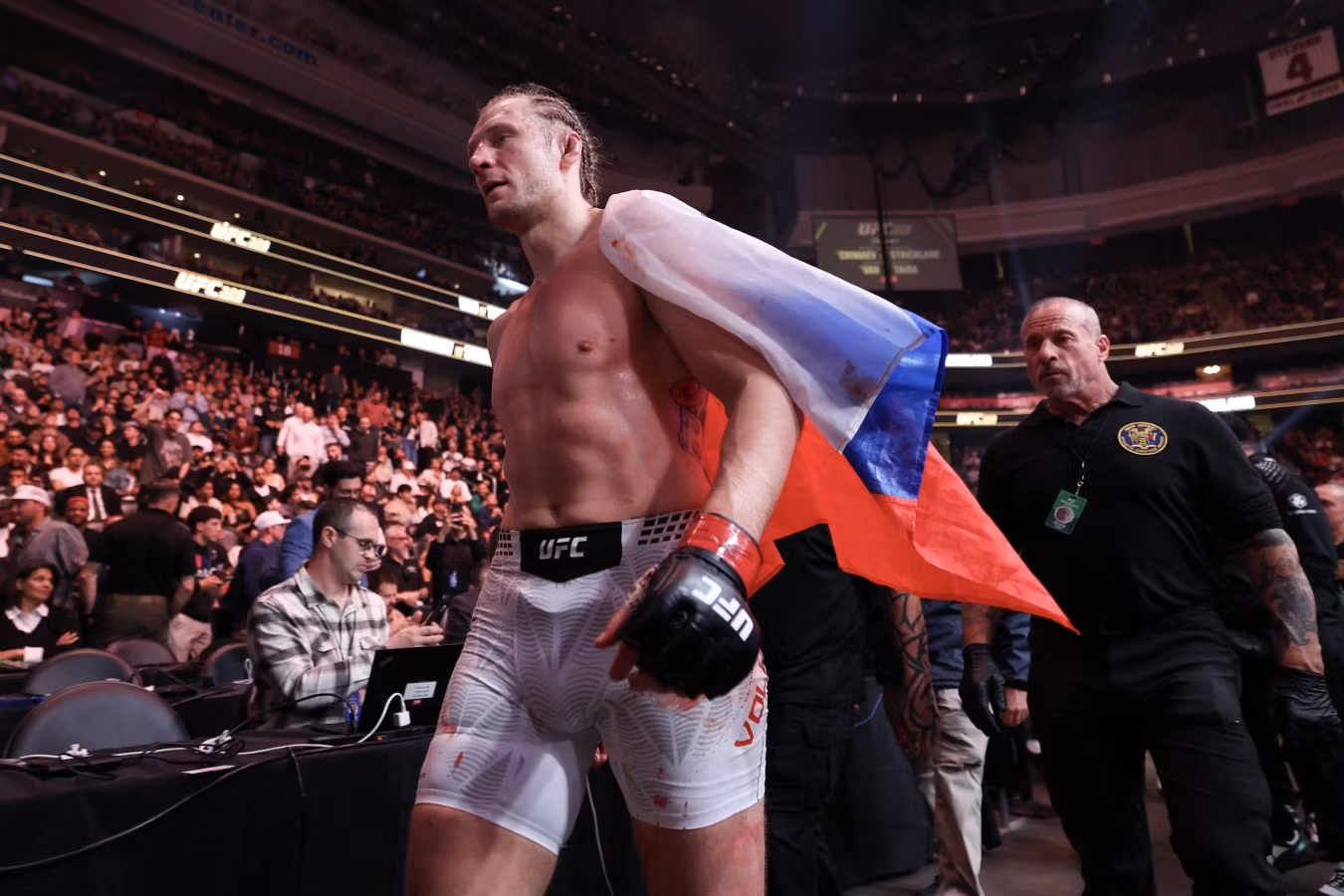 Волков опустился на четвёртое место в рейтинге тяжёлого веса UFC, Павлович стал вторым