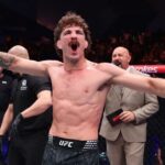 Бой Куиллана Салкиллда и Бенуа Сен-Дени возглавит турнир UFC в феврале